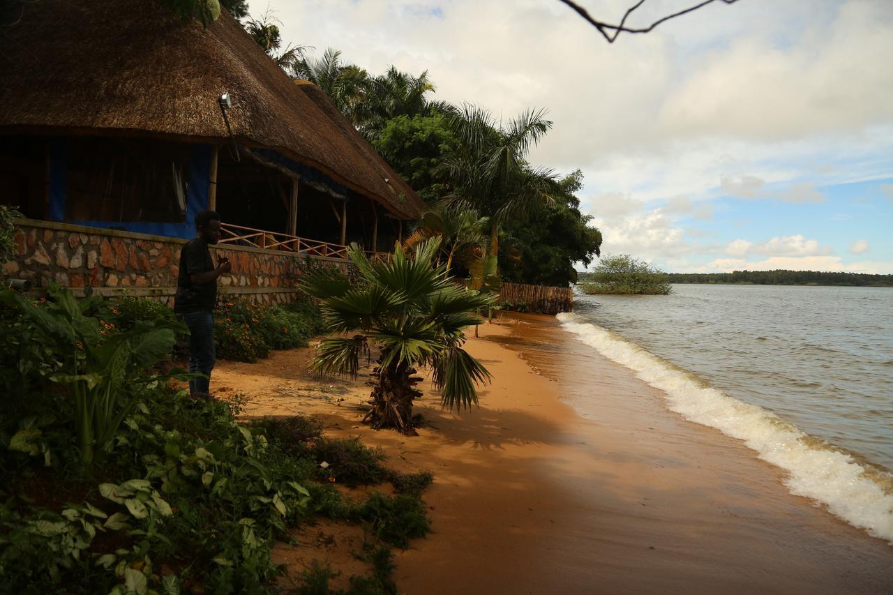 The Palms Beach Hotel And Restaurant Limited Entebbe Exterior foto