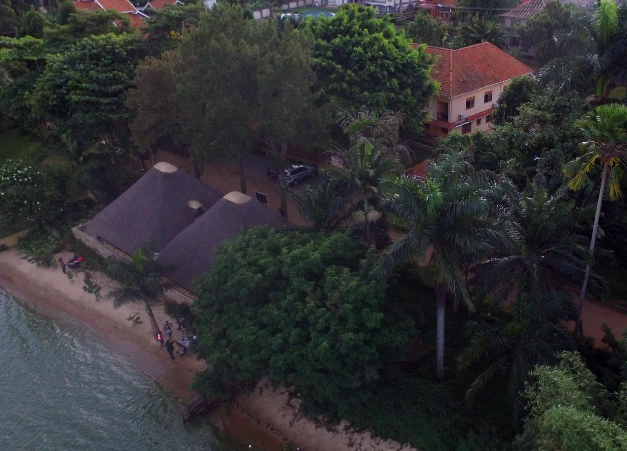The Palms Beach Hotel And Restaurant Limited Entebbe Exterior foto